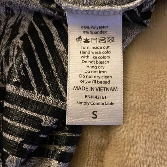 Lularoe Small w/Geometric Print Long Sleeve Open-Front Duster Cardigan w/Pockets - Picture 4 of 4